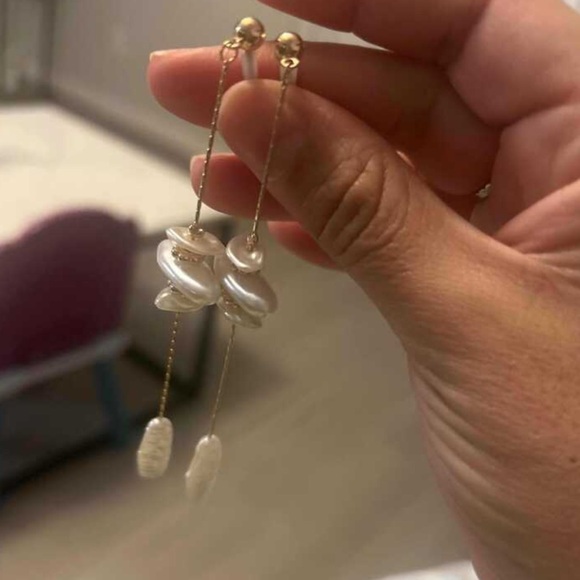 🫧 Faux Pearl Earrings 🫧 - Picture 5 of 5